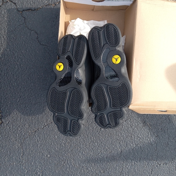 Air Jordan 13 Retro,  Black Cat - Picture 5 of 5